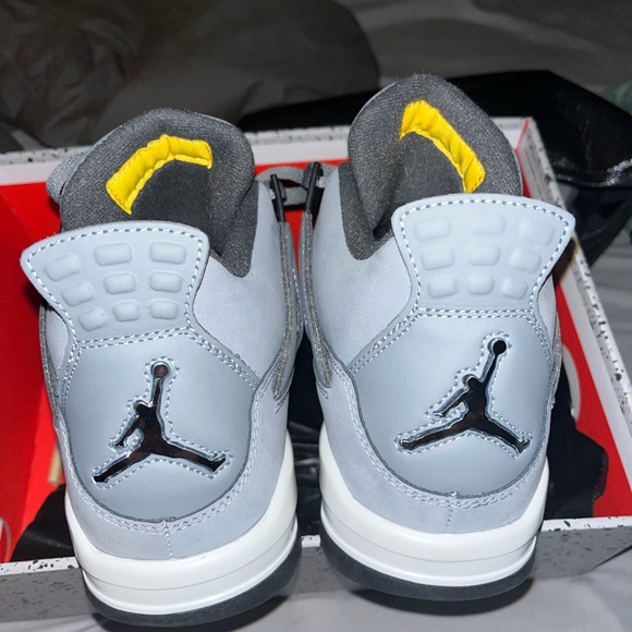 JORDAN 4 COOL GREY 10.5 - Picture 2 of 8